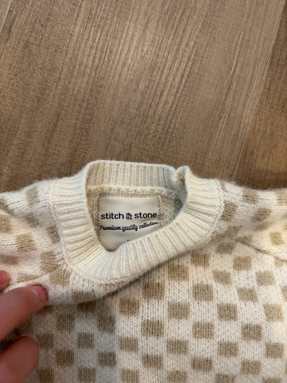 Cream & Beige Checkered Knit Sweater Set - Picture 2 of 2